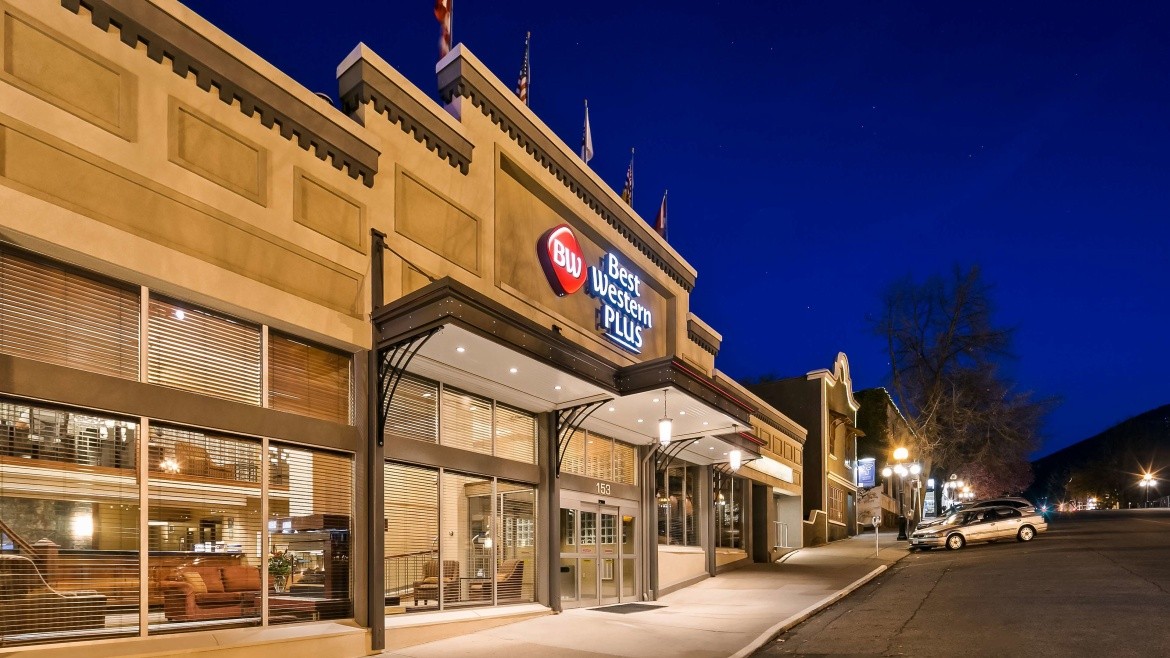 Best Western Plus Baker Street Inn