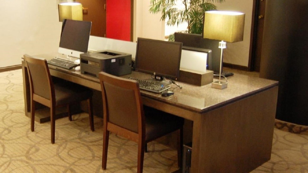 Holiday Inn Montreal Centreville Downtown