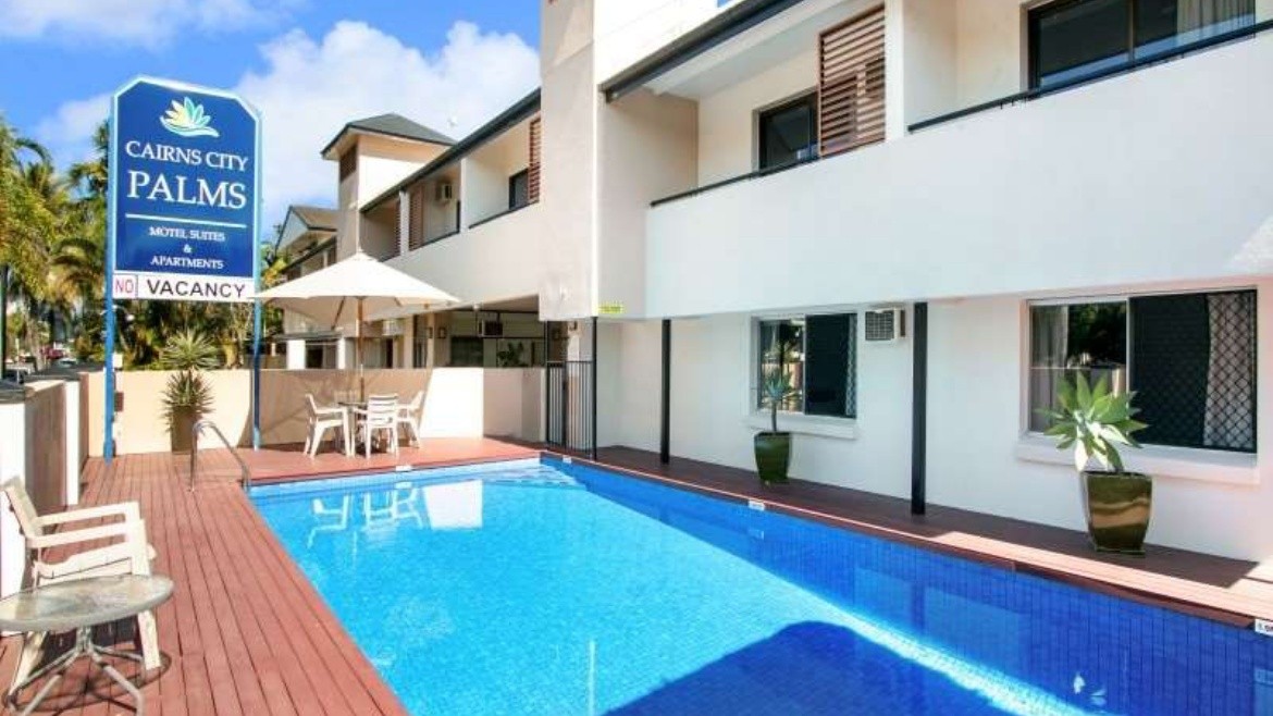 Cairns City Palms