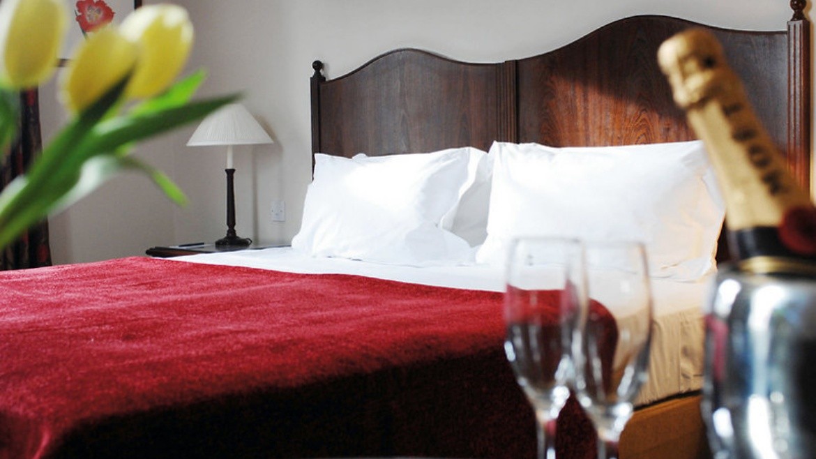 Macdonald New Blossoms Hotel