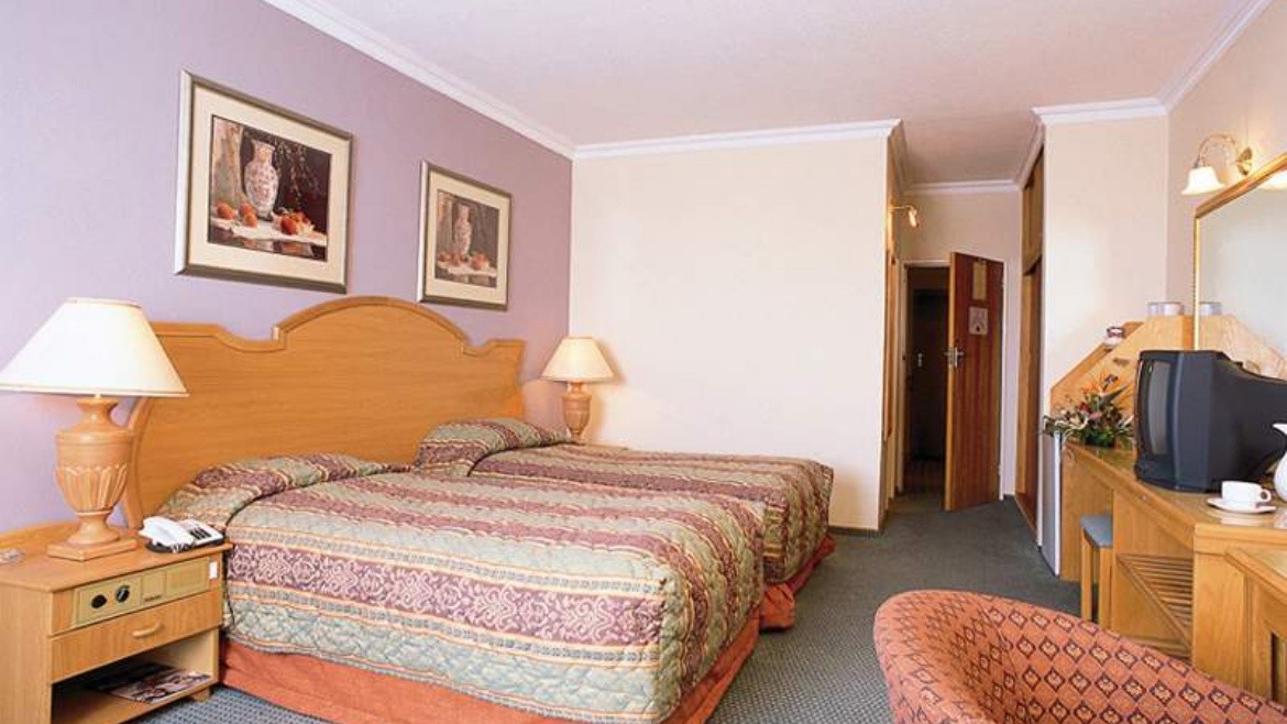 Safari Court Hotel