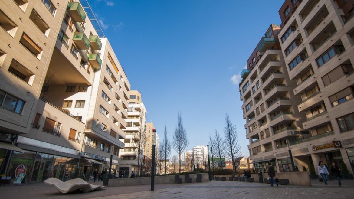 Corvin Center Suites