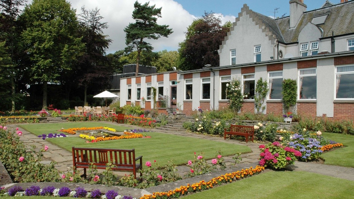 Pitbauchlie House