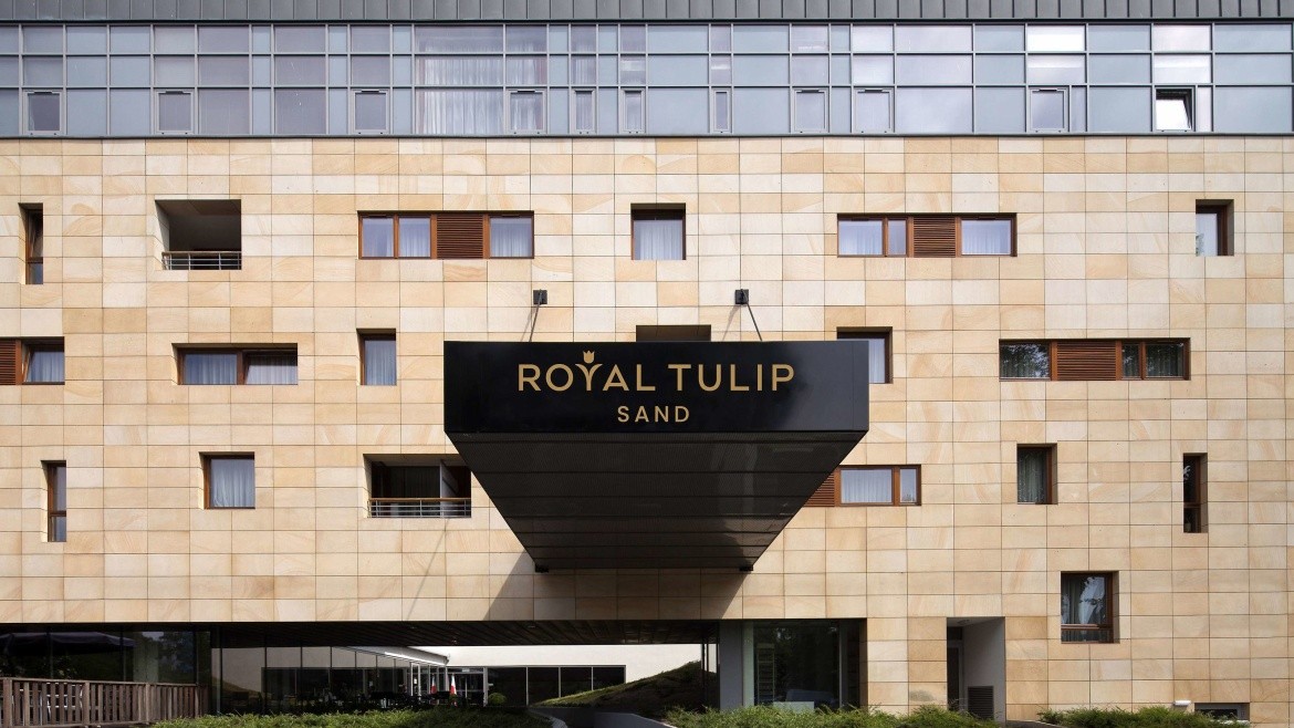 Royal Tulip Sand Hotel