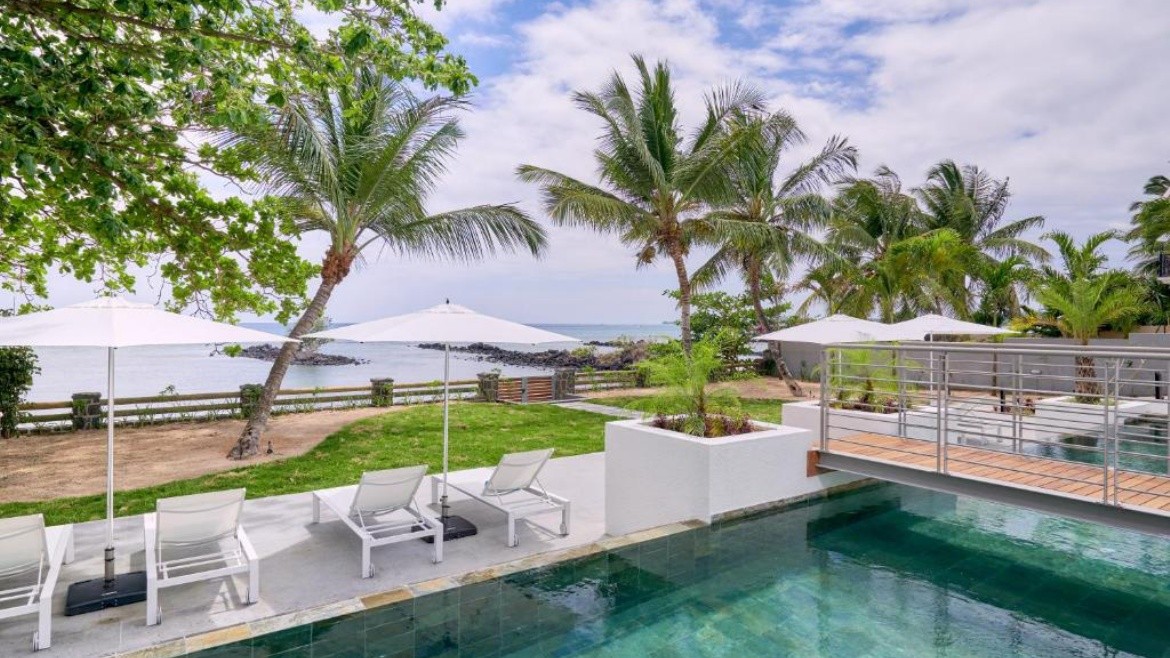 Les Estivales Beachfront Suites & Penthouses by LOV