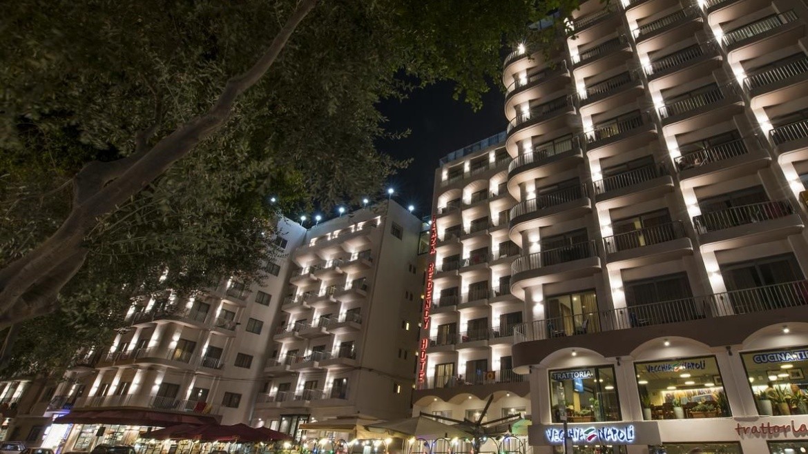 Plaza & Plaza Regency