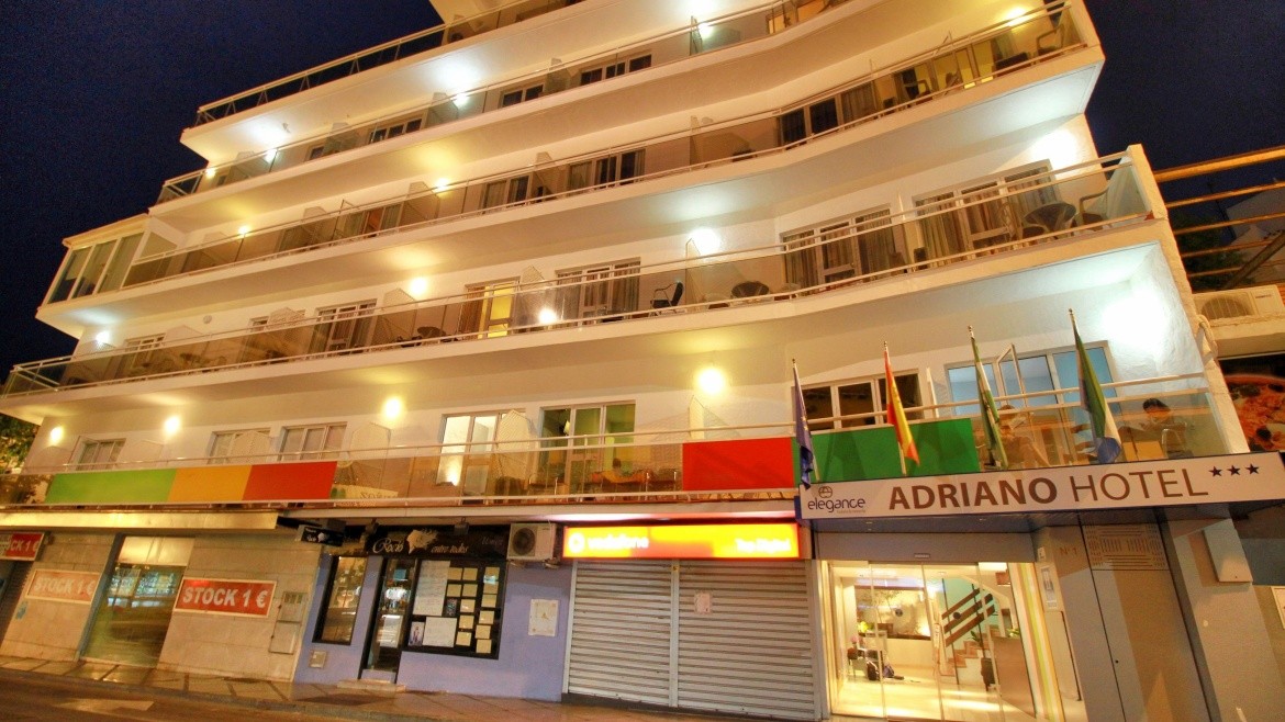 Elegance Adriano