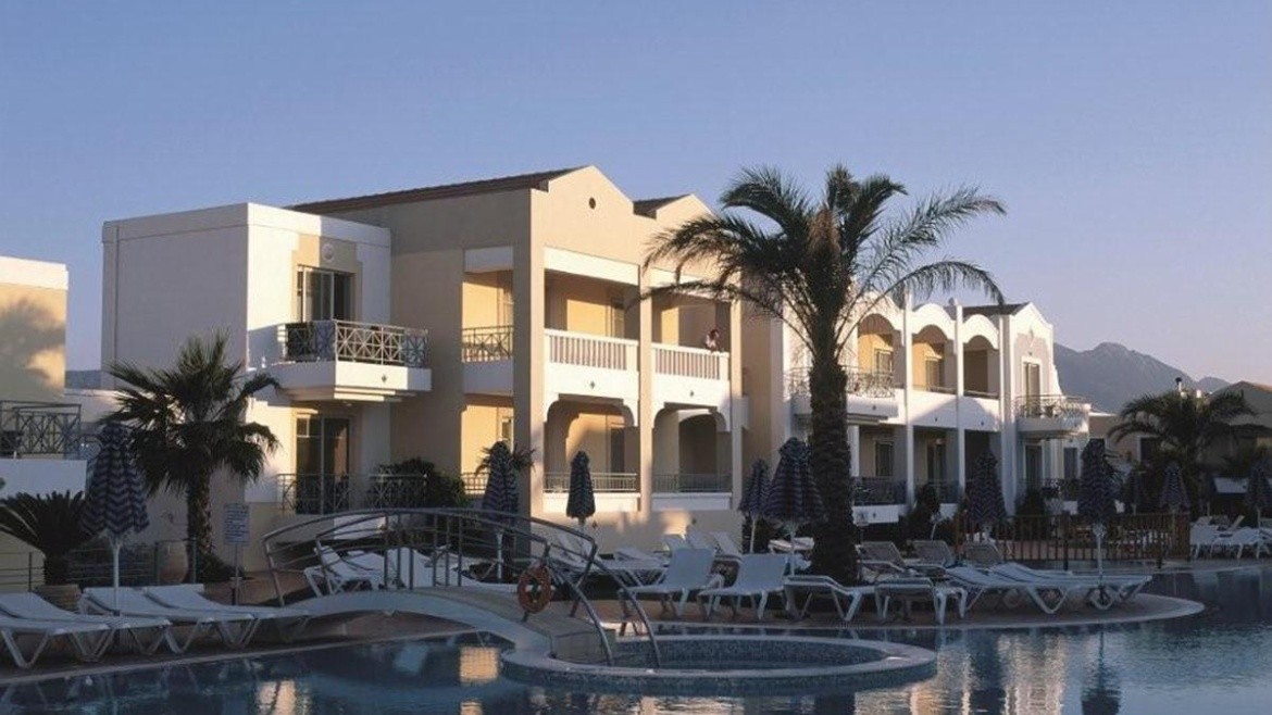 Pelagos Suites & SPA