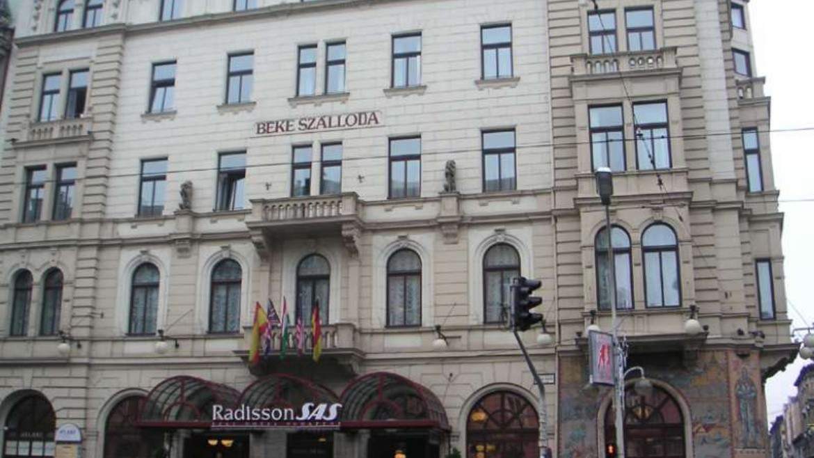Radisson Blu Béke