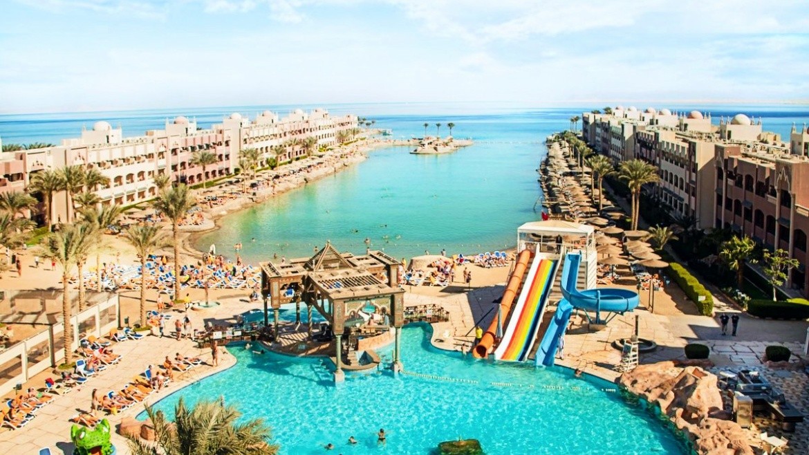 Sunny Days Resort Spa & Aqua Park