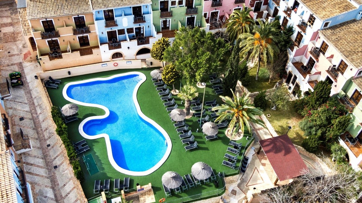 Pueblo Acantilado Suites (El Campello)