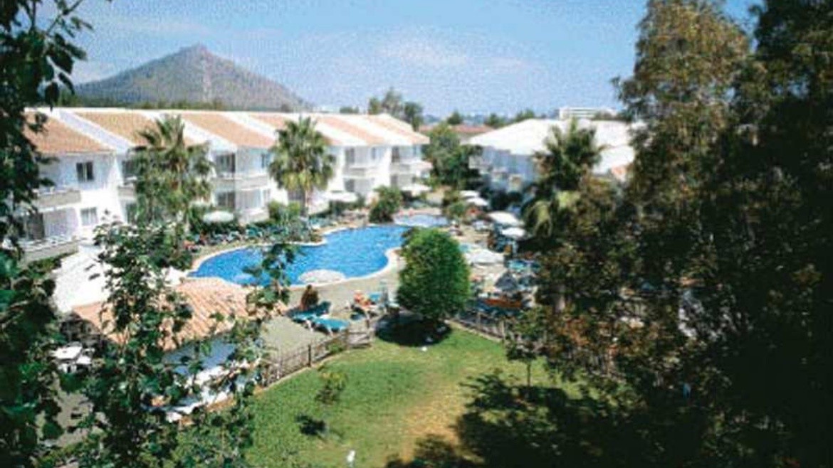 Universal Aparthotel Elisa