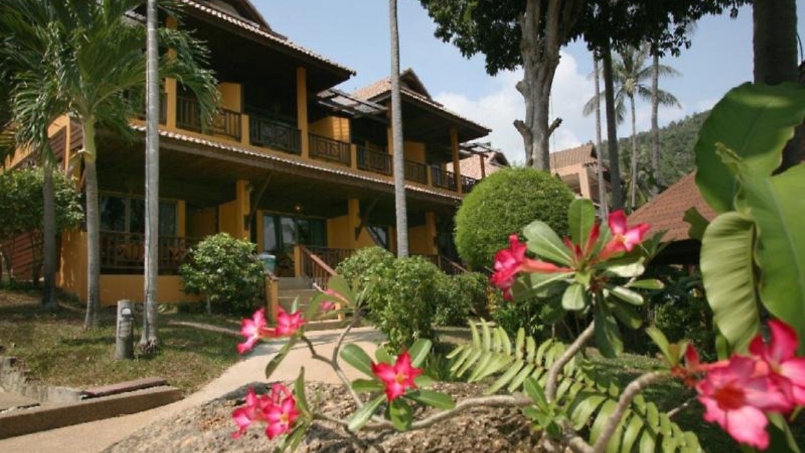 Coral Cliff Beach Resort