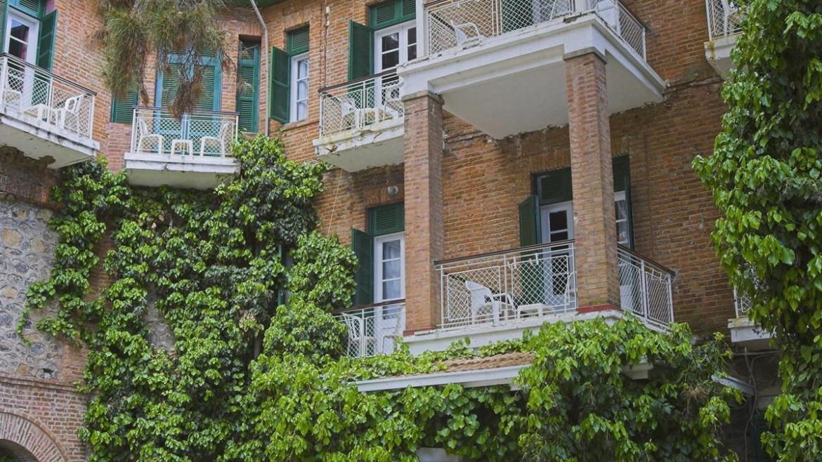 New Helvetia (Platres)