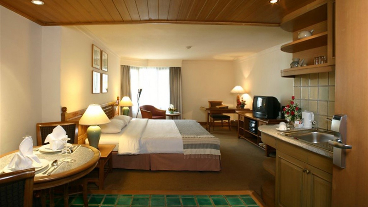 SILOM SERENE BOUTIQUE