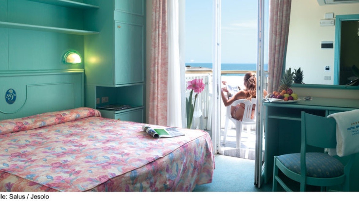 Salus Smart & Chic Hotel