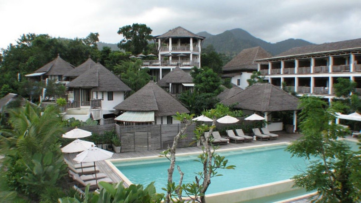 Aana Resort & Spa
