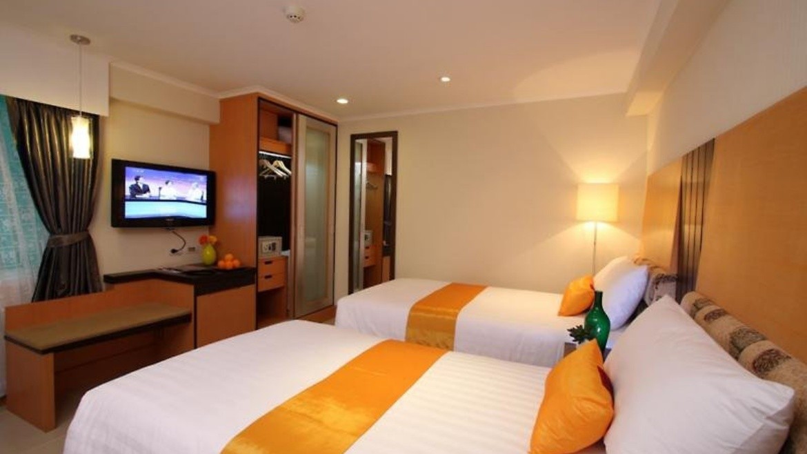 Citin Pratunam by Compass