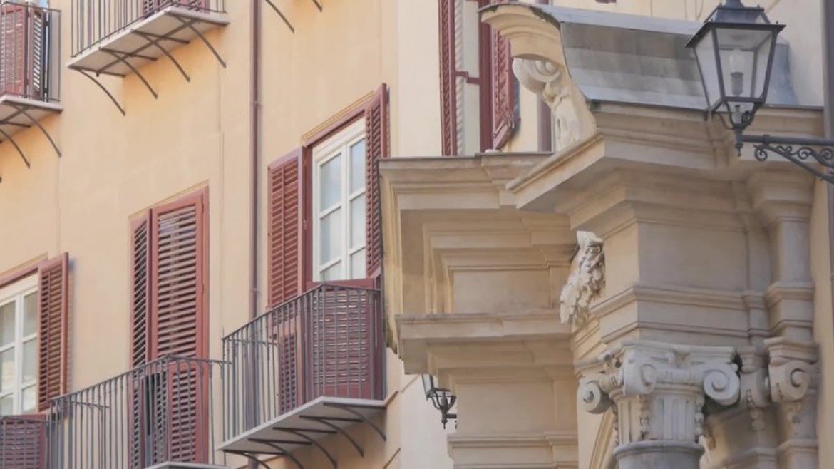 Grand Piazza Borsa (Palermo)Excelsior Palace Palermo