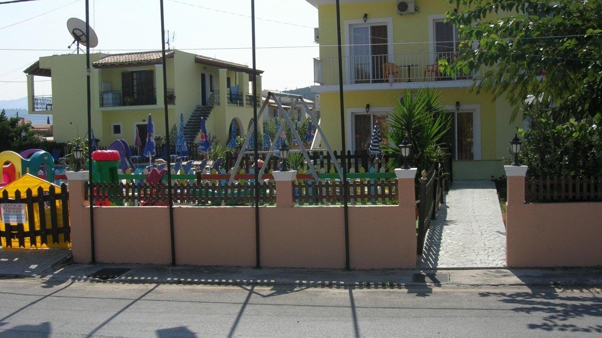 Amadeus Hawai Studios & Apartments