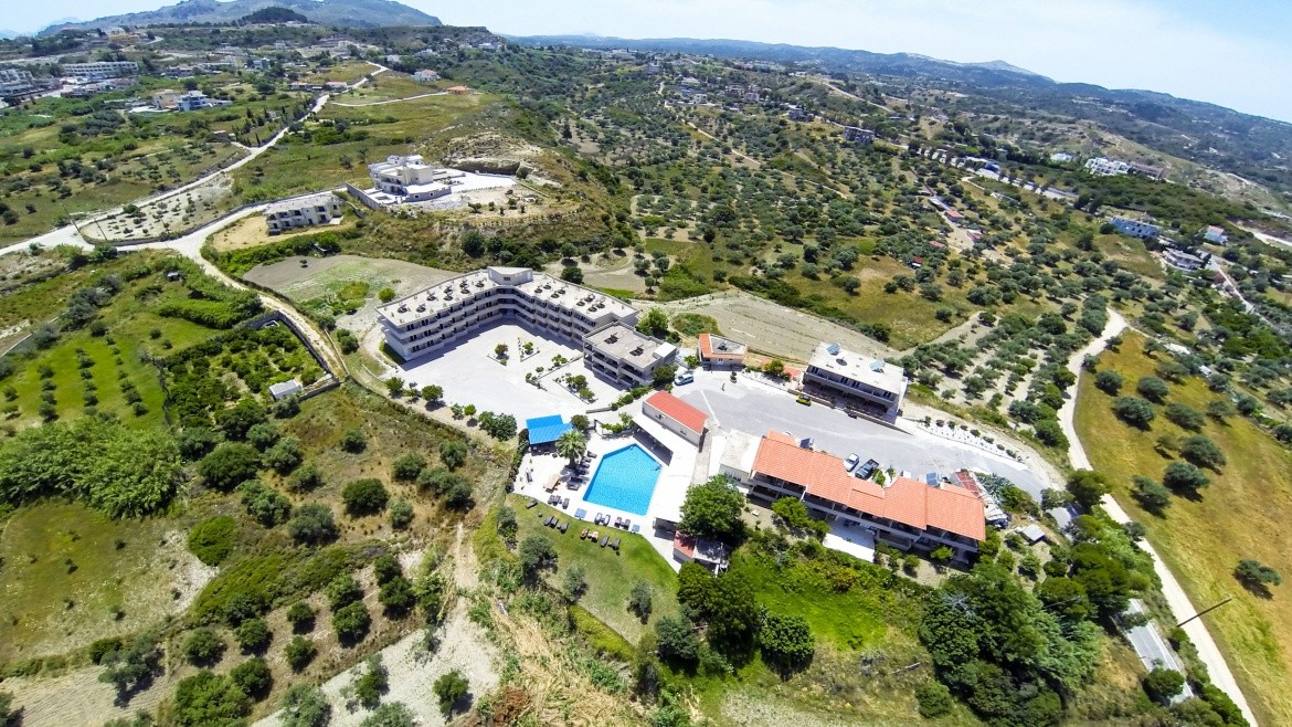 Hillside Studios and Apartments