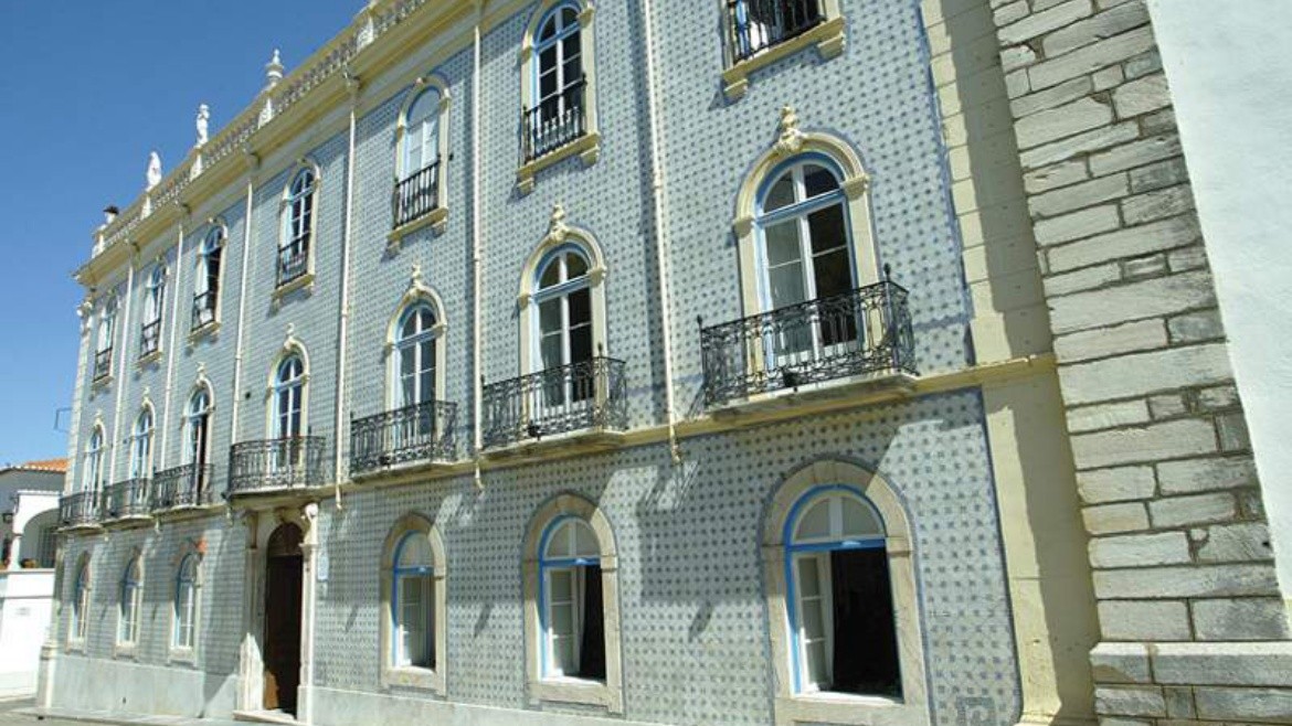 De Moura