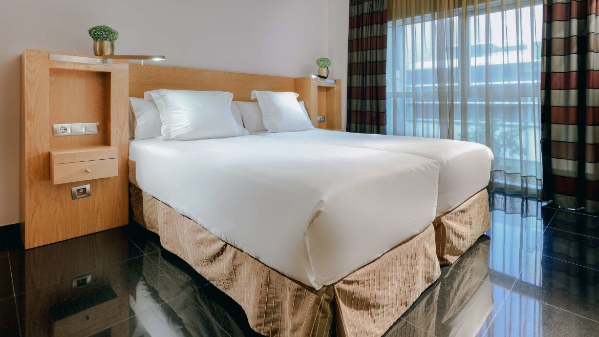 NH Barcelona Fira Suites (L'Hospitalet de Llobregat)