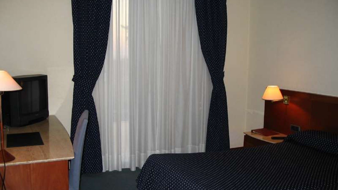 Hotel Astari (Tarragona)