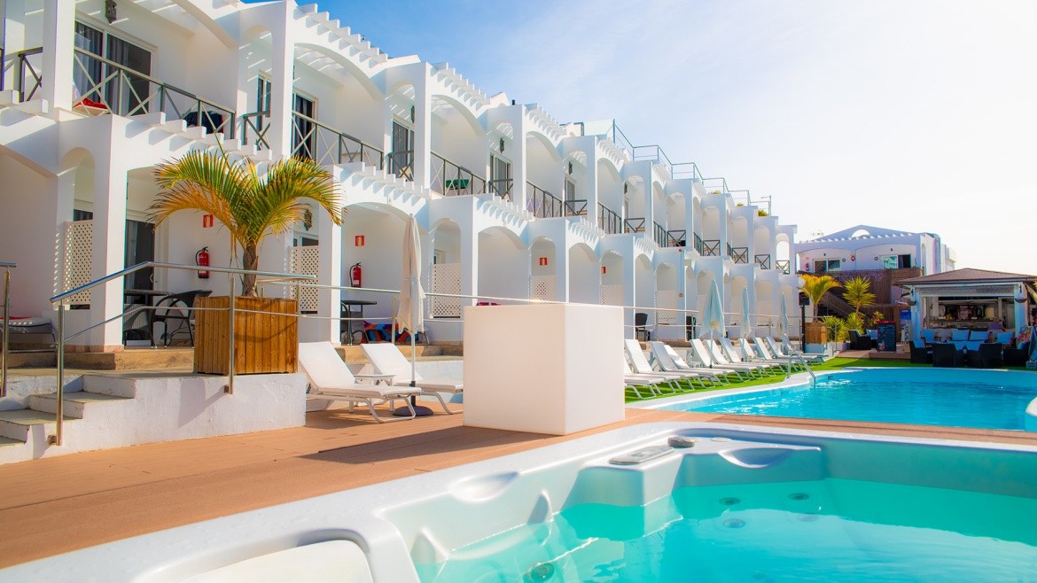 Vista Bonita Gay Resort