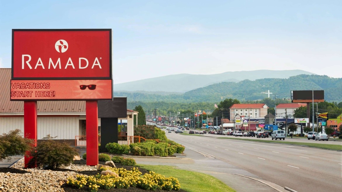 Ramada Pigeon Forge North