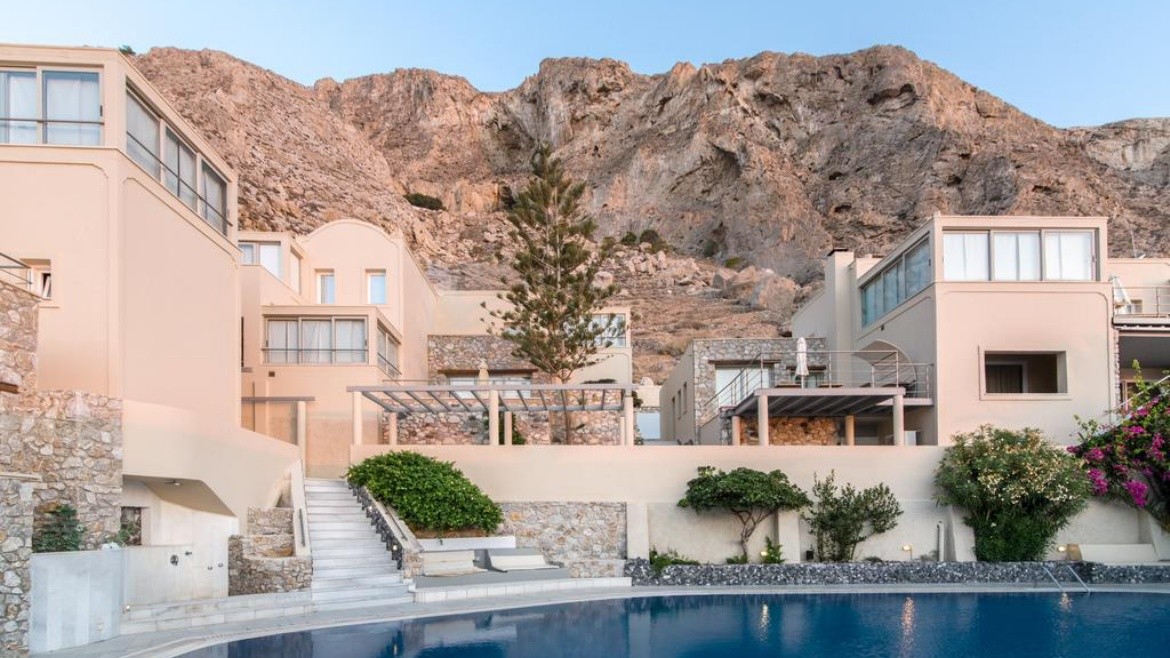 Antinea Suites & SPA