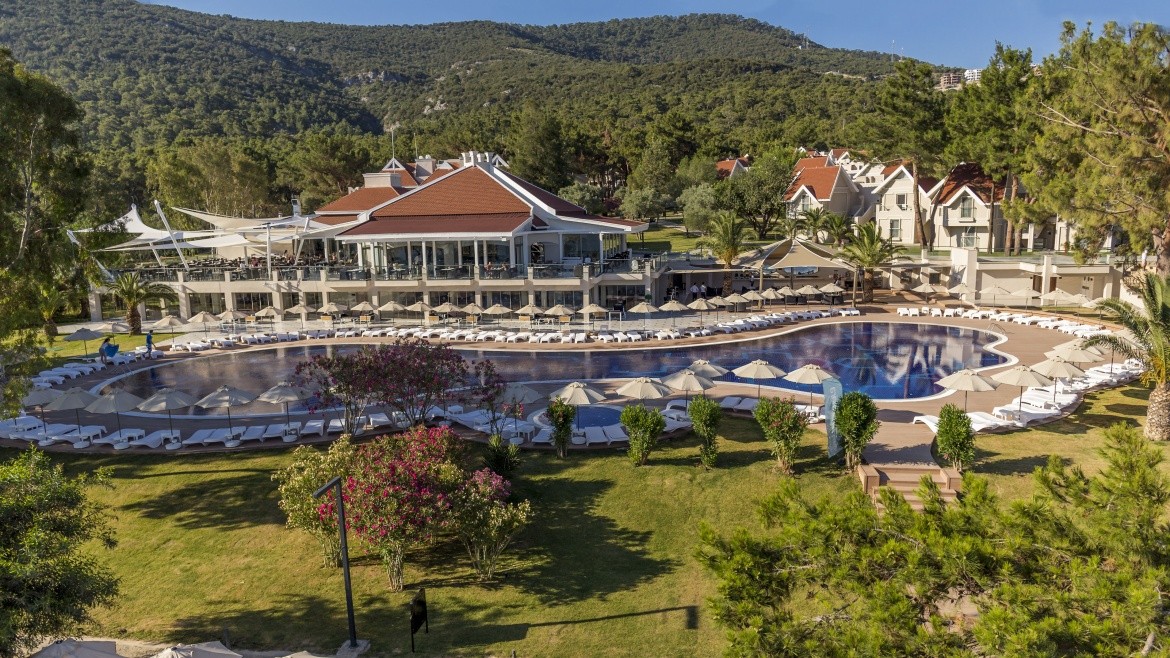 Long Beach Club Nature