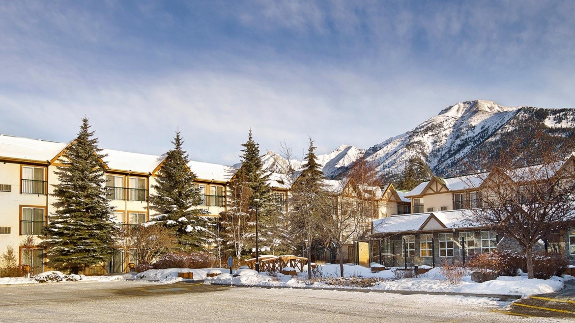 Coast Canmore Hotel & Conference Centre