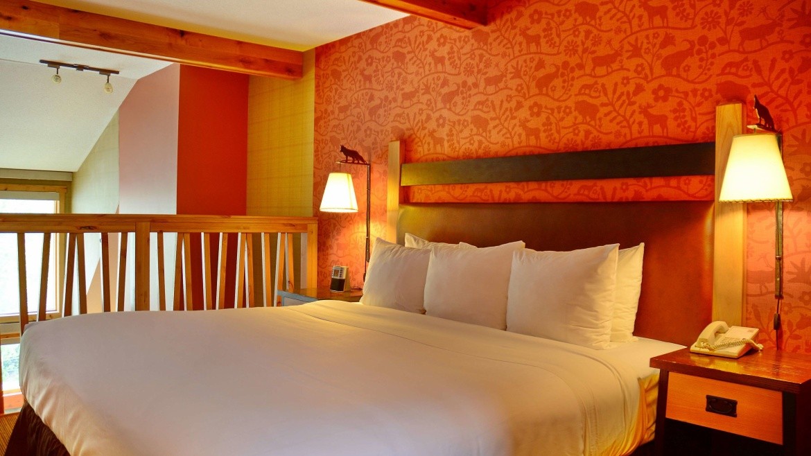 Fox Hotel & Suites