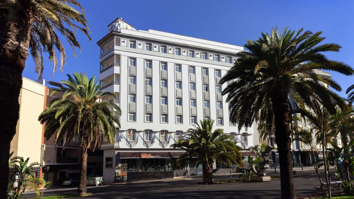 Occidental Santa Cruz Contemporáneo