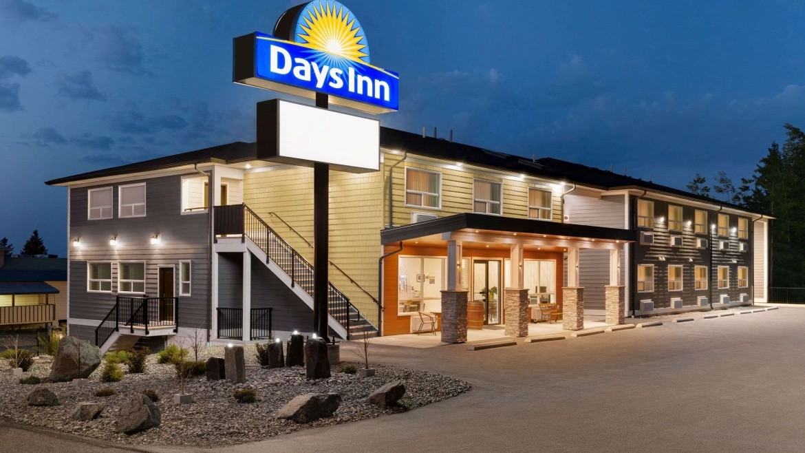 Days Inn 100 Mile House