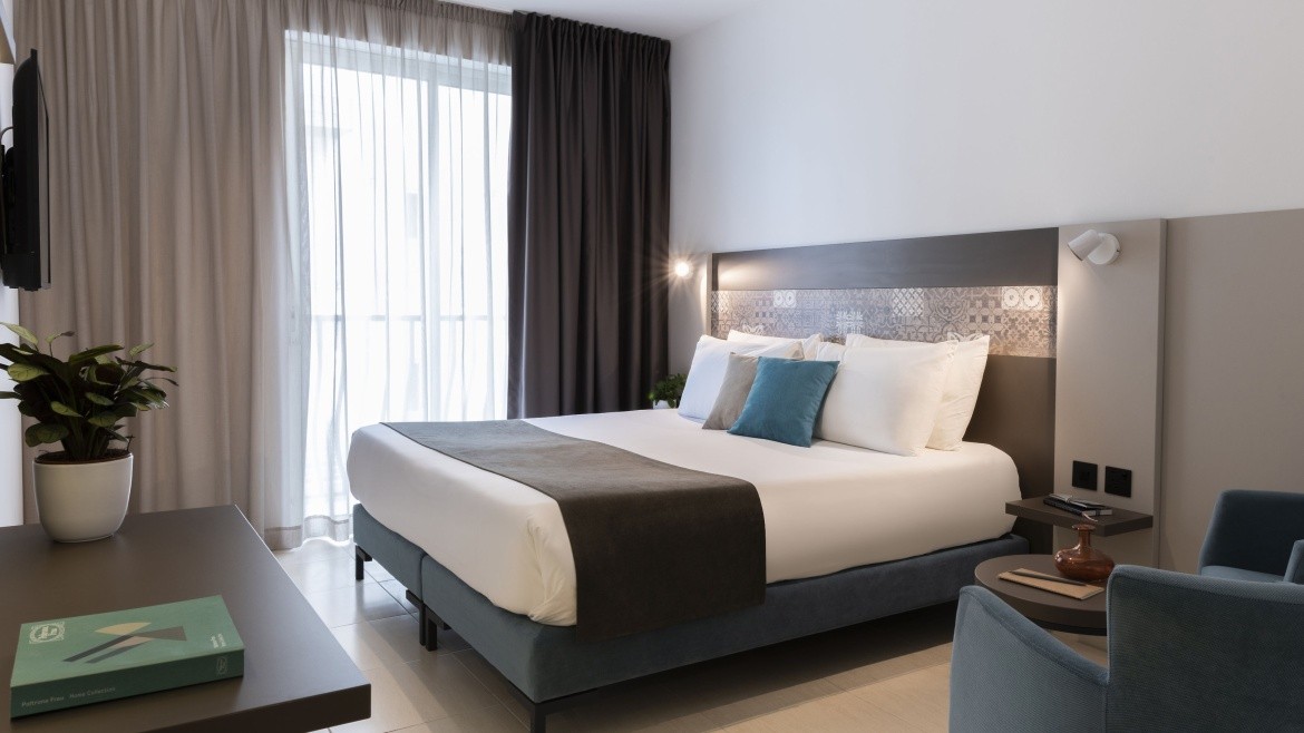 Bayview Hotel & Apartments