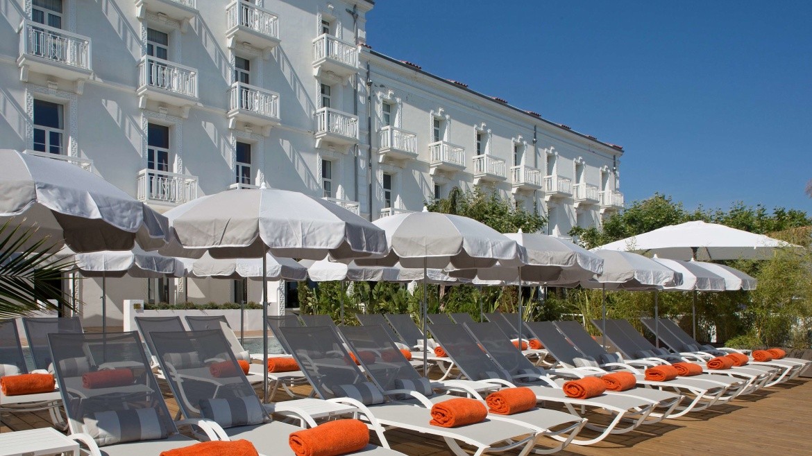 Grand Hotel Des Sablettes Plage, Curio Collection By Hilton