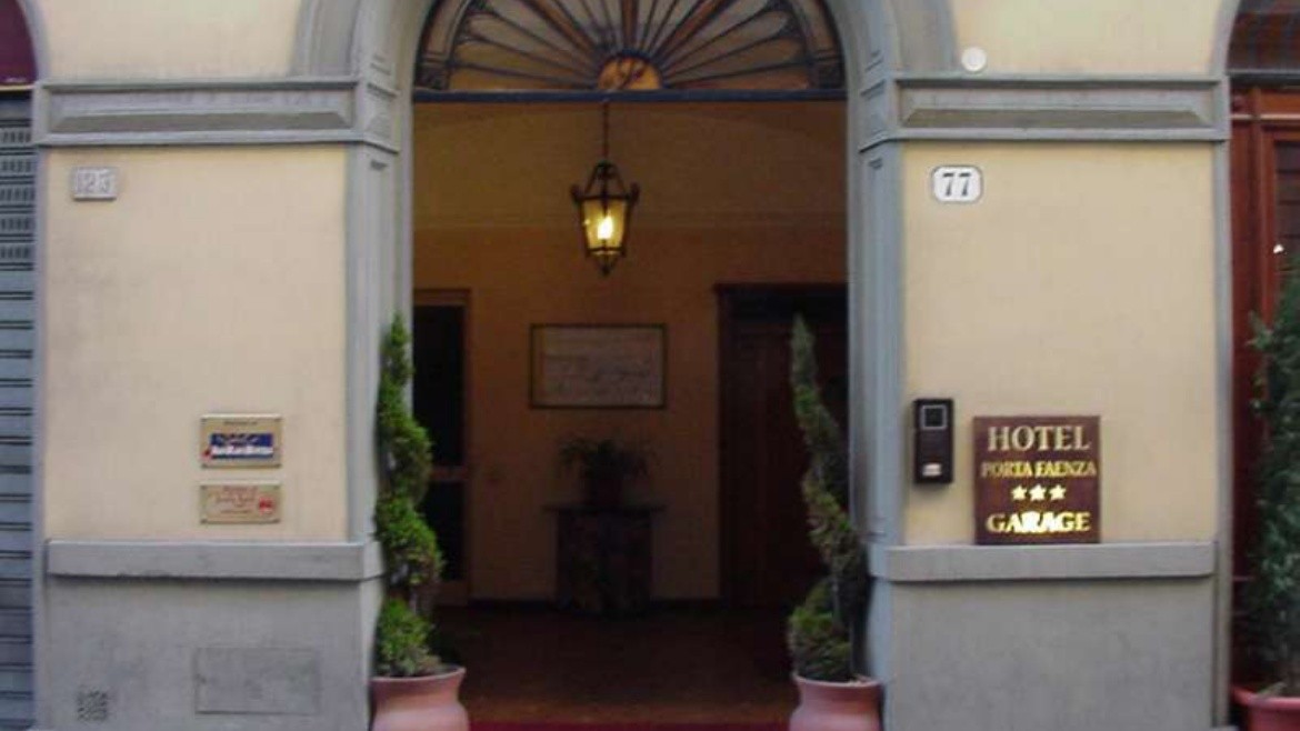 Porta Faenza