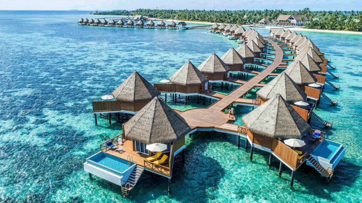 Mercure Maldives Kooddoo Resort