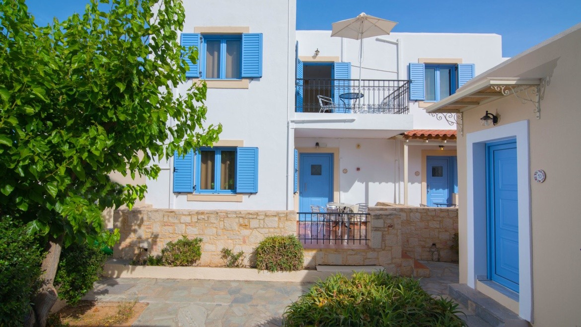 Lofos Apts (Piskopiano)