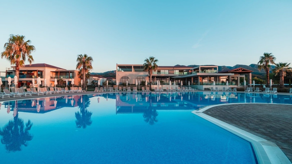 Almyros Beach Resort & Spa
