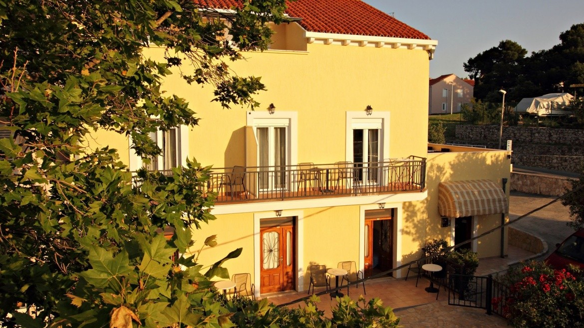 Bacan Serviced Apartments