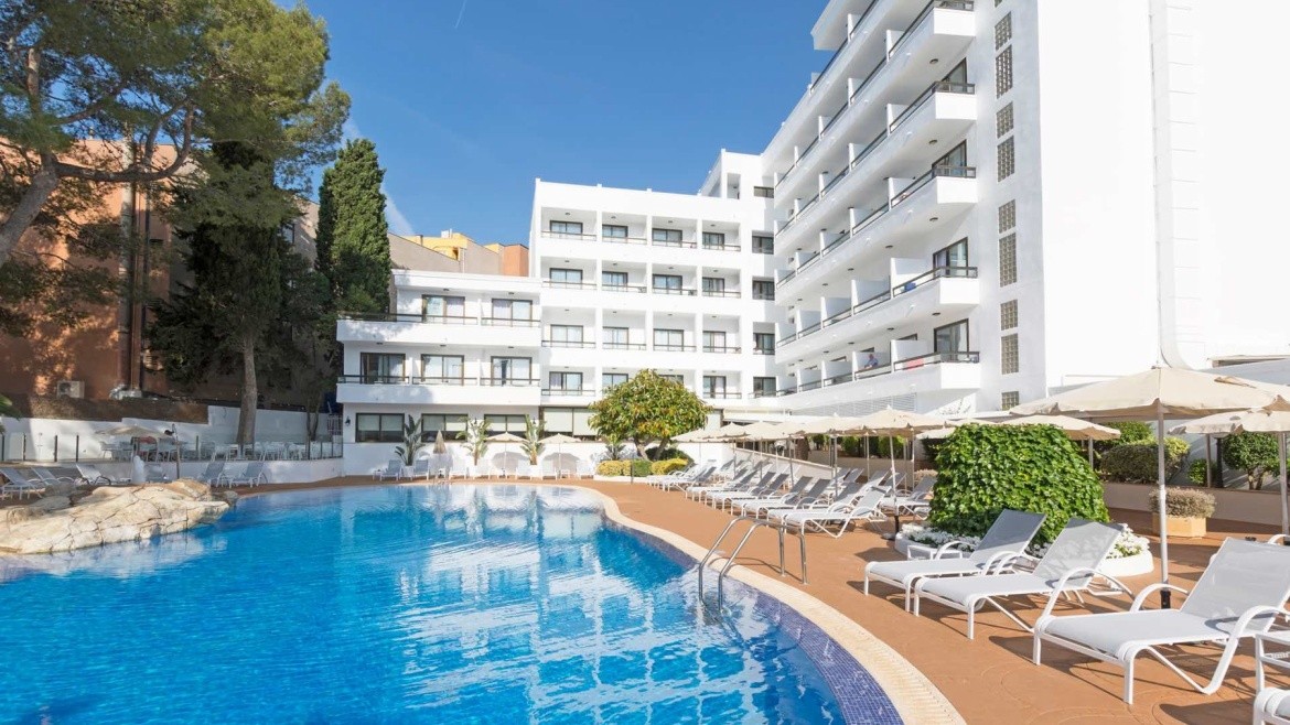 Ona Palmira Paguera (ex. HSM Madrigal)