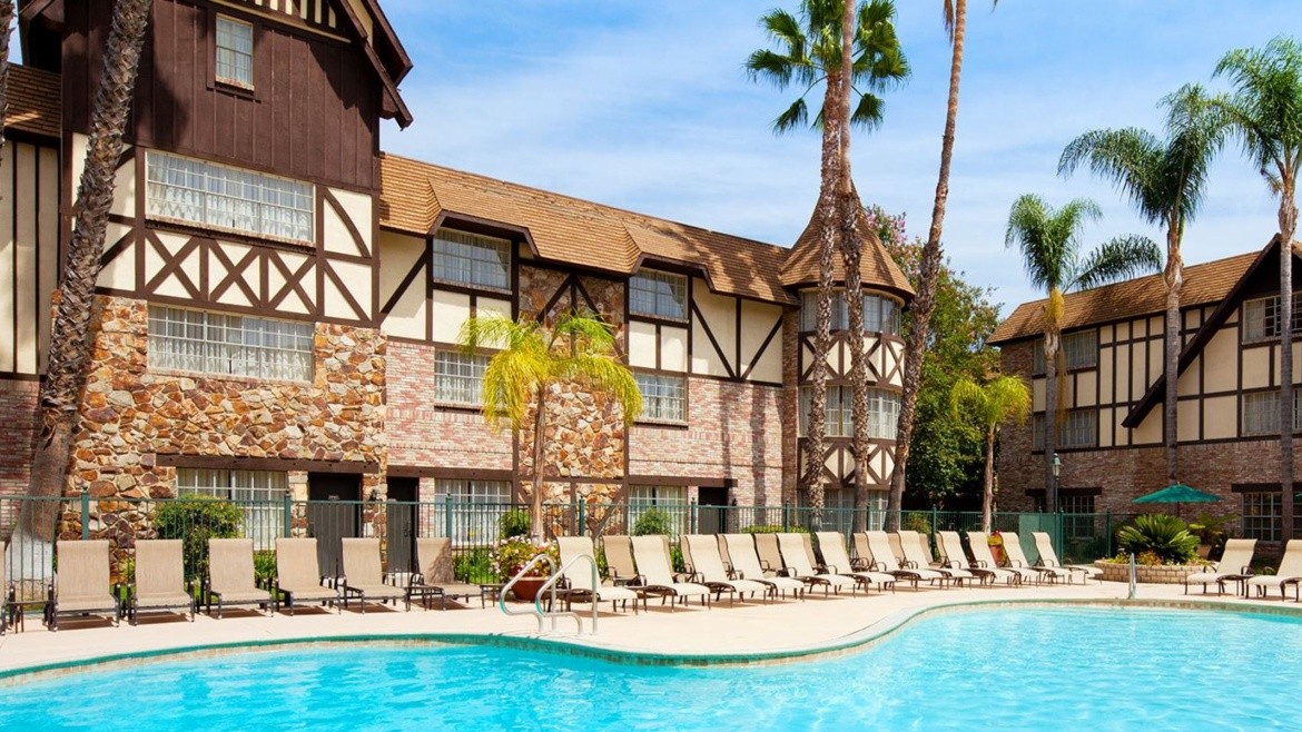 Anaheim Majestic Garden