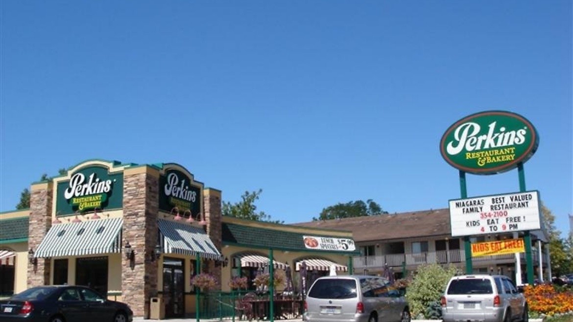 Days Inn by Wyndham Fallsview