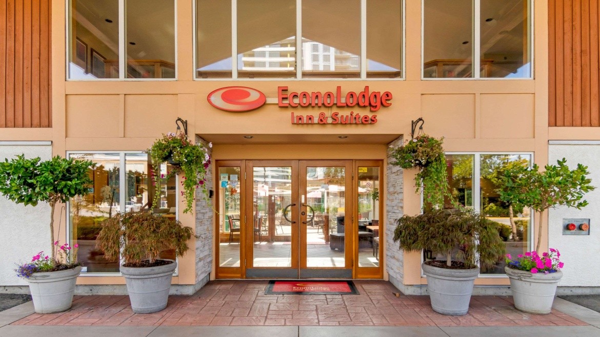Econo Lodge Inn & Suites (North Vancouver)