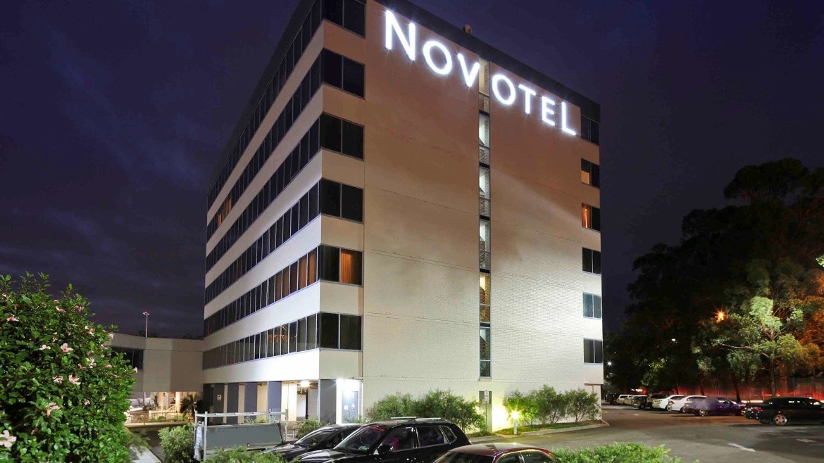 Novotel Sydney West HQ Hotel