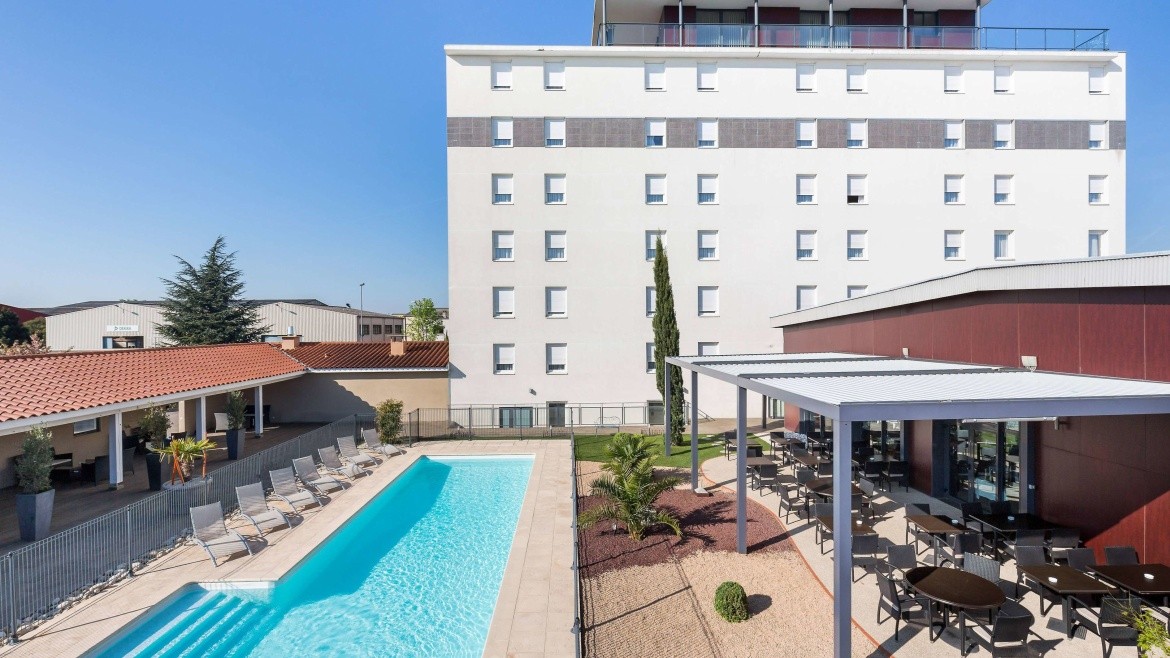 Gatsby Hotel & Restaurant