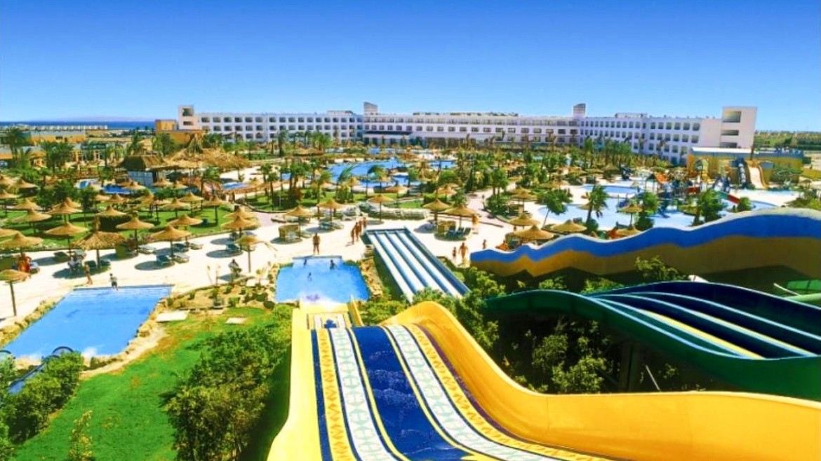 Titanic Resort & Aqua Park
